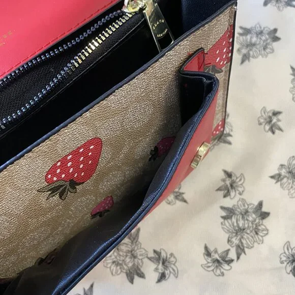 Coach Strawberry Tan Shoulder Crossbody Bag - Picture 4 of 14